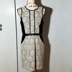 Kensie- Womens White Lace and Black accent Sleeveless Dress Sz.Medium